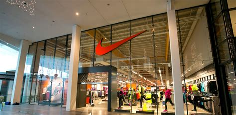 rot weiße nike|Nike Factory Stores.